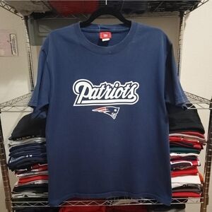 New England Patroits Men's Size XL Navy Blue Graphic Print t-shirt
